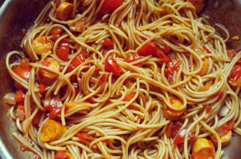 One-Pot Spaghetti with Tomato and Basil